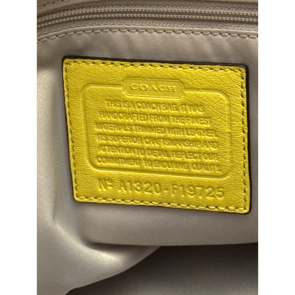 Coach Park Signature tote purse F19725 tan green - Picture 3 of 16